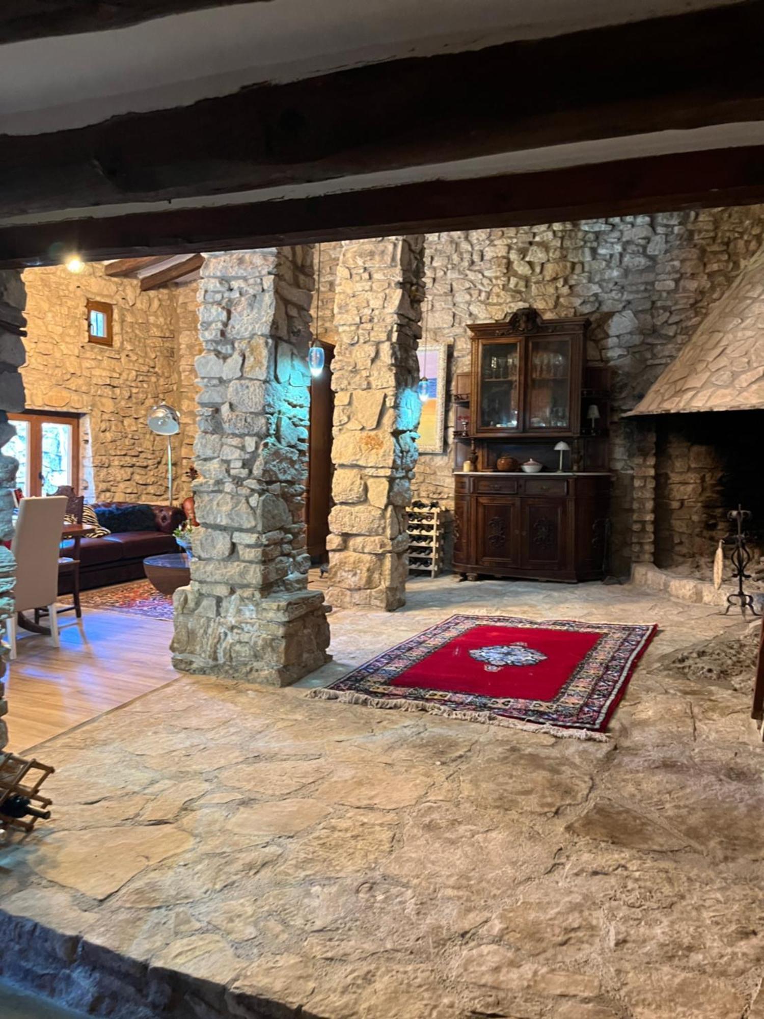 Masiadenjust Rojals Dış mekan fotoğraf