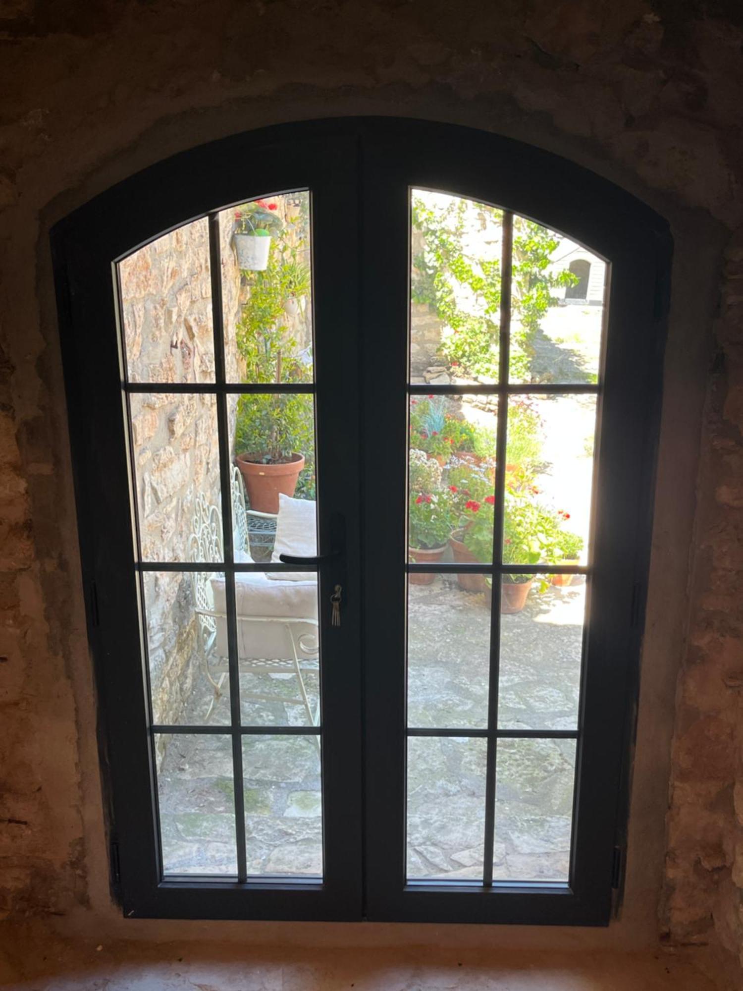 Masiadenjust Rojals Dış mekan fotoğraf